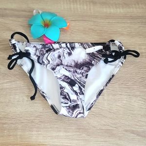 Reef swimwear girl  bottom 8